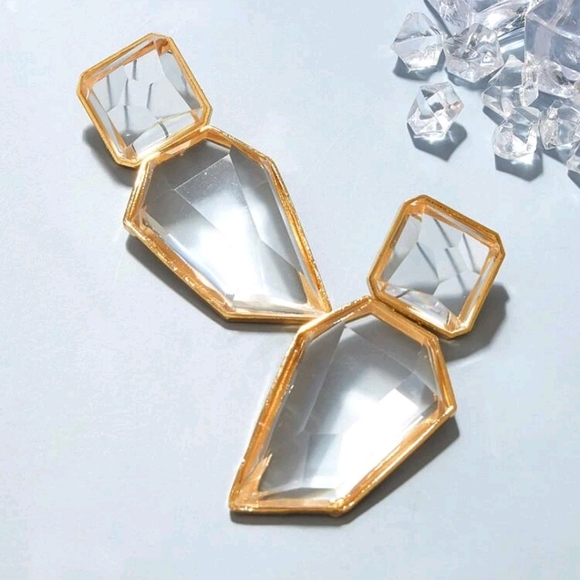 NEW Crystal Dangling Earrings - Picture 1 of 3